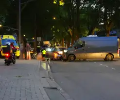 Gewonde na botsing tussen auto en bestelbus