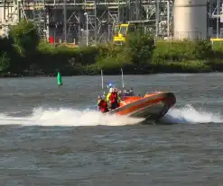 Grote zoekactie naar mogelijke persoon te water