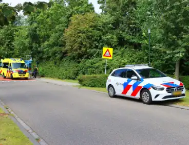 Fietsers in botsing bij oversteekplaats