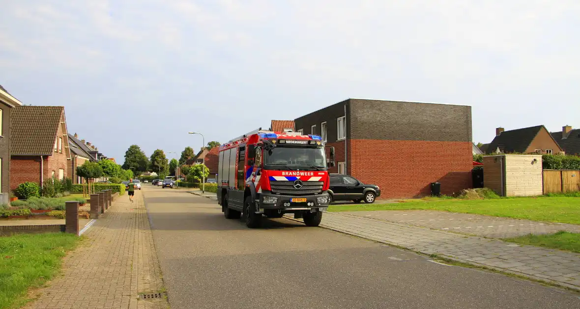 Hulpdiensten controleren woning op gevaarlijke gassen - Foto 3