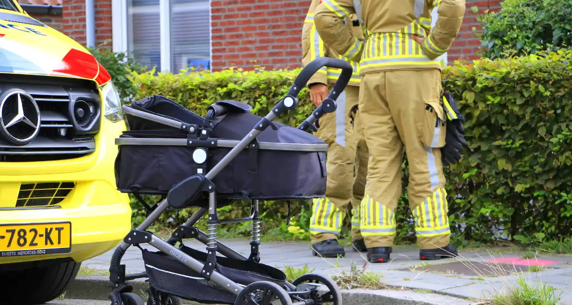 Hulpdiensten controleren woning op gevaarlijke gassen - Foto 5