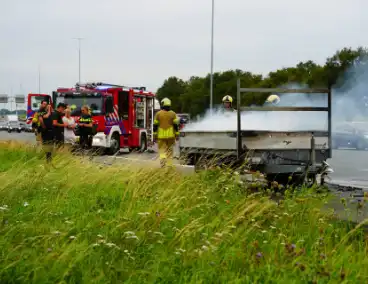 Aanhanger vat vlam op snelweg