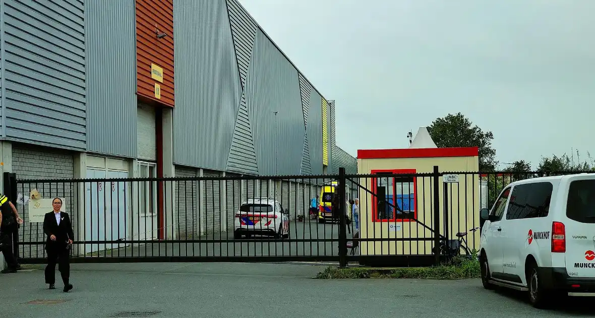 Hulpdiensten ingezet voor geweldsincident bij AZC - Foto 1