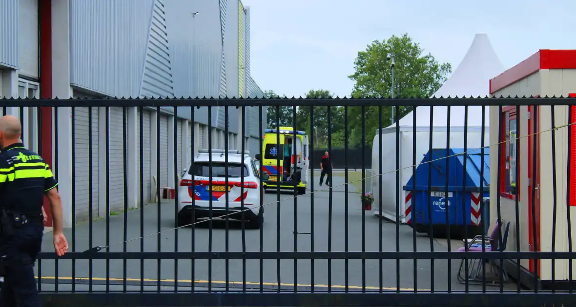Hulpdiensten ingezet voor geweldsincident bij AZC - Foto 5