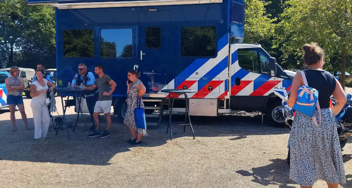 Grote opkomst hulpdiensten op Zwaailichtendag - Foto 1