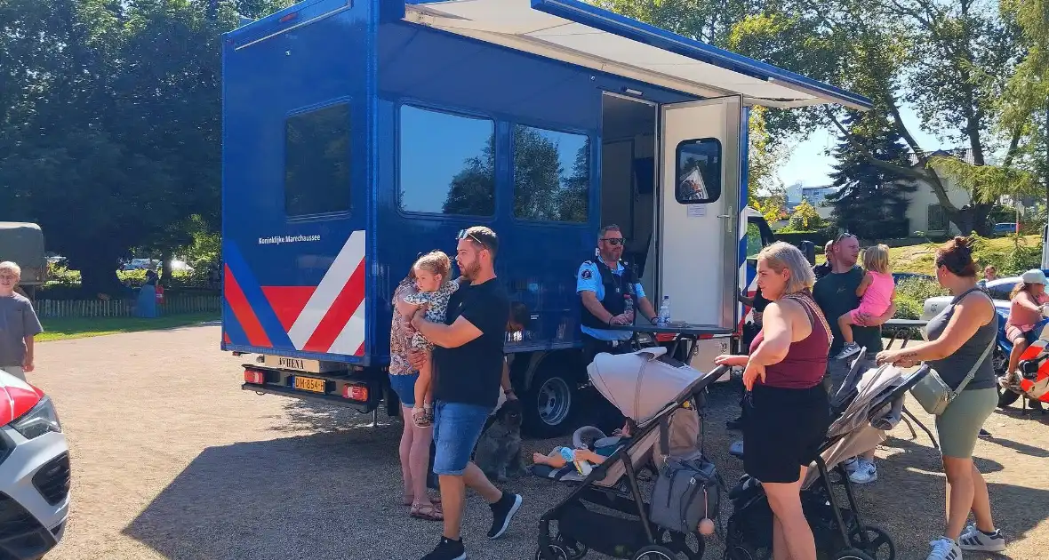 Grote opkomst hulpdiensten op Zwaailichtendag - Foto 13