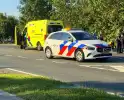 Motorrijder botst achter op personenauto