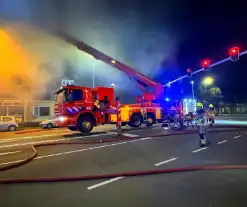 Forse rookontwikkeling bij uitslaande brand bij leegstaand pand