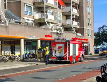 Brandweer ventileert woning na afgaan rookmelder