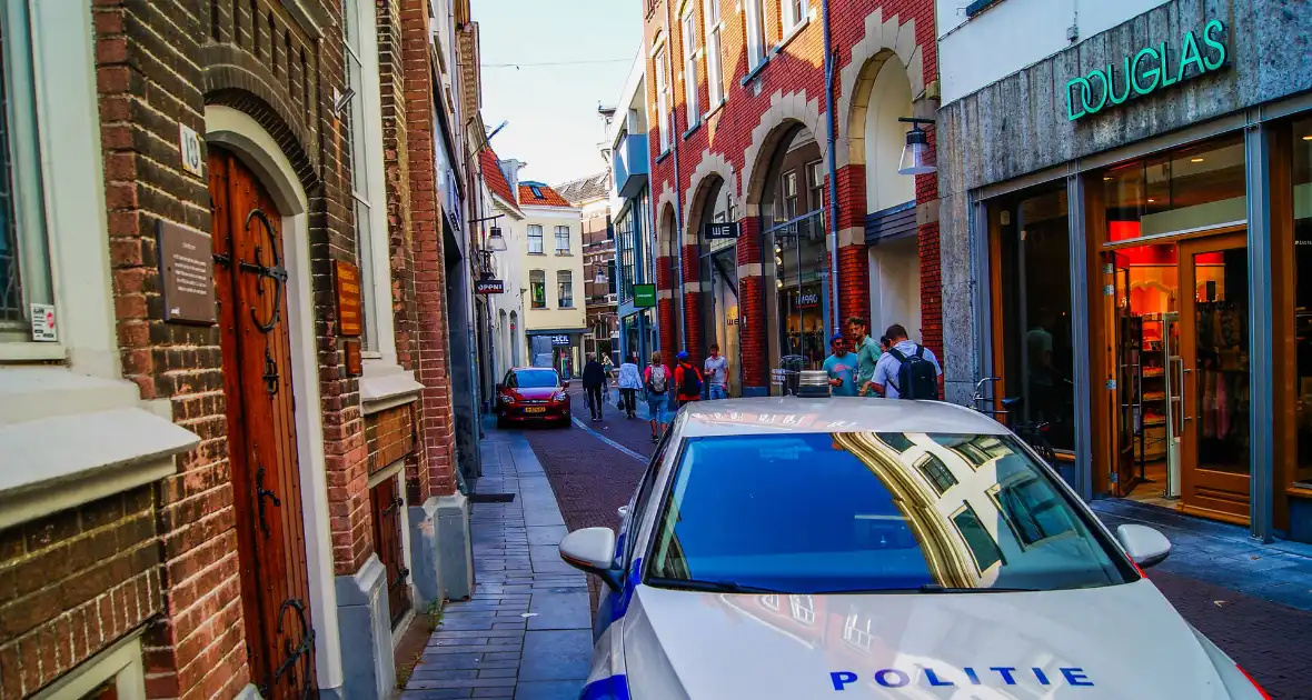 Grote zoekactie naar daders van overval op juwelier - Foto 2