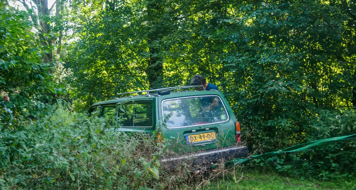 Kinderen ontdekken te water geraakte oude volvo - Foto 4