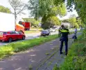 Automobilist verliest controle en belandt op zijkant