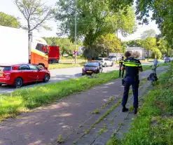 Automobilist verliest controle en belandt op zijkant