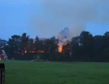 Zeer grote brand in stal