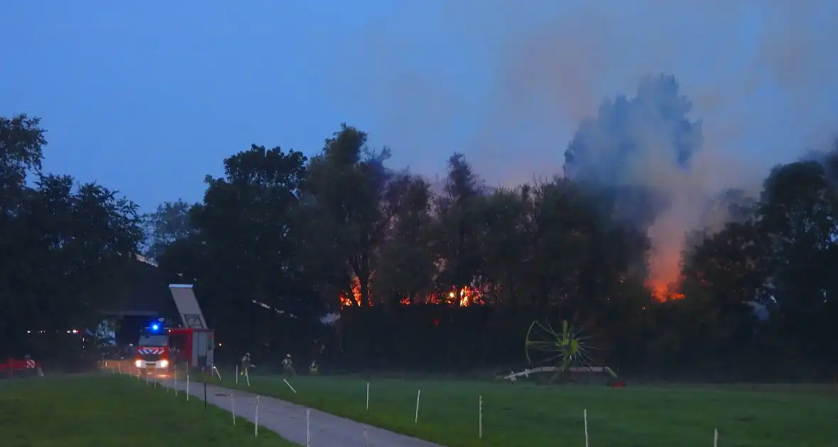 Zeer grote brand in stal - Foto 4