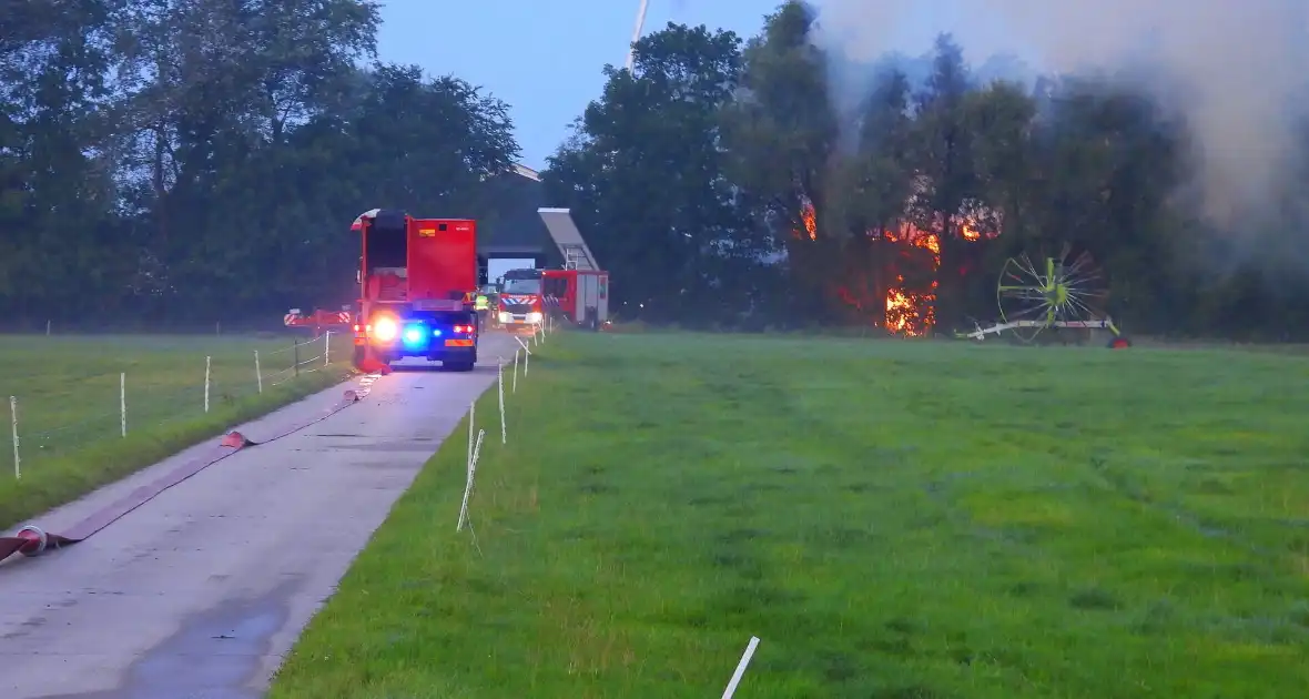 Zeer grote brand in stal - Foto 6