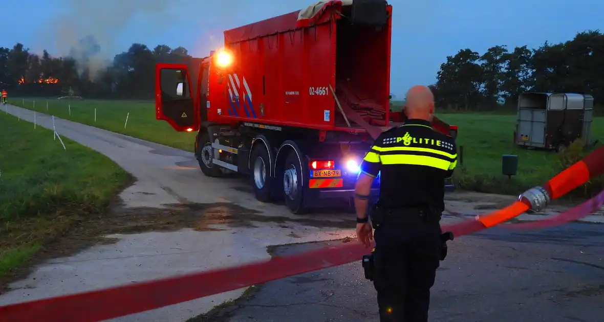 Zeer grote brand in stal - Foto 7