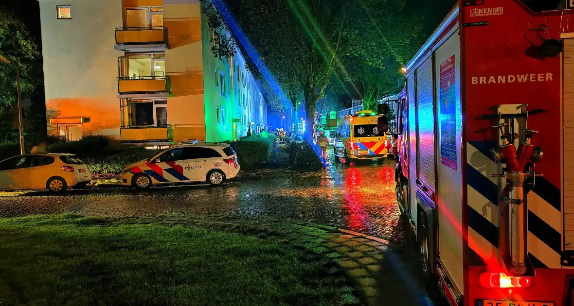 Gewonden bij portiekbrand - Foto 5