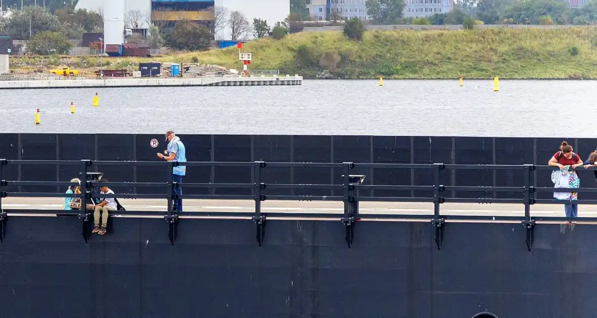 Extinction Rebellion blokkeert zeesluizen IJmuiden opnieuw - Foto 15