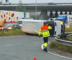 Ambulancedienst ingezet na ongeluk bij snelwegaansluiting