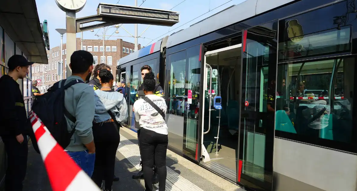 Politie ingezet voor mogelijke schietpartij in tram - Foto 2