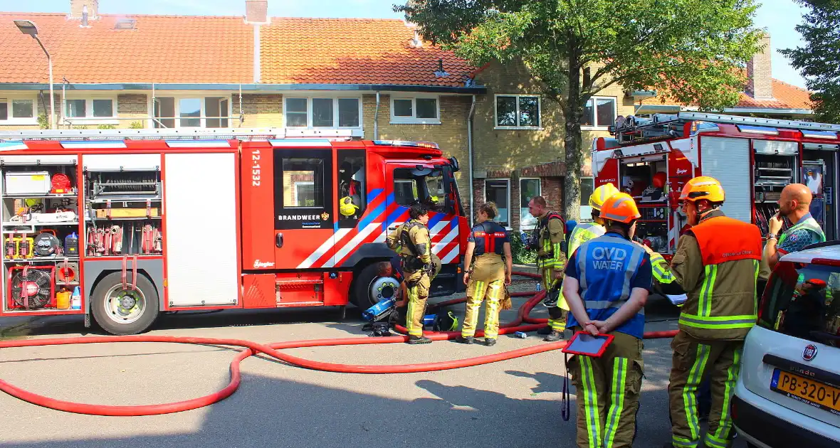 Veel hulpdiensten ingezet voor zeer grote brand