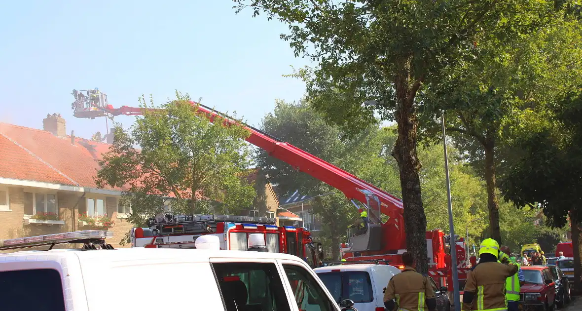 Veel hulpdiensten ingezet voor zeer grote brand - Foto 2