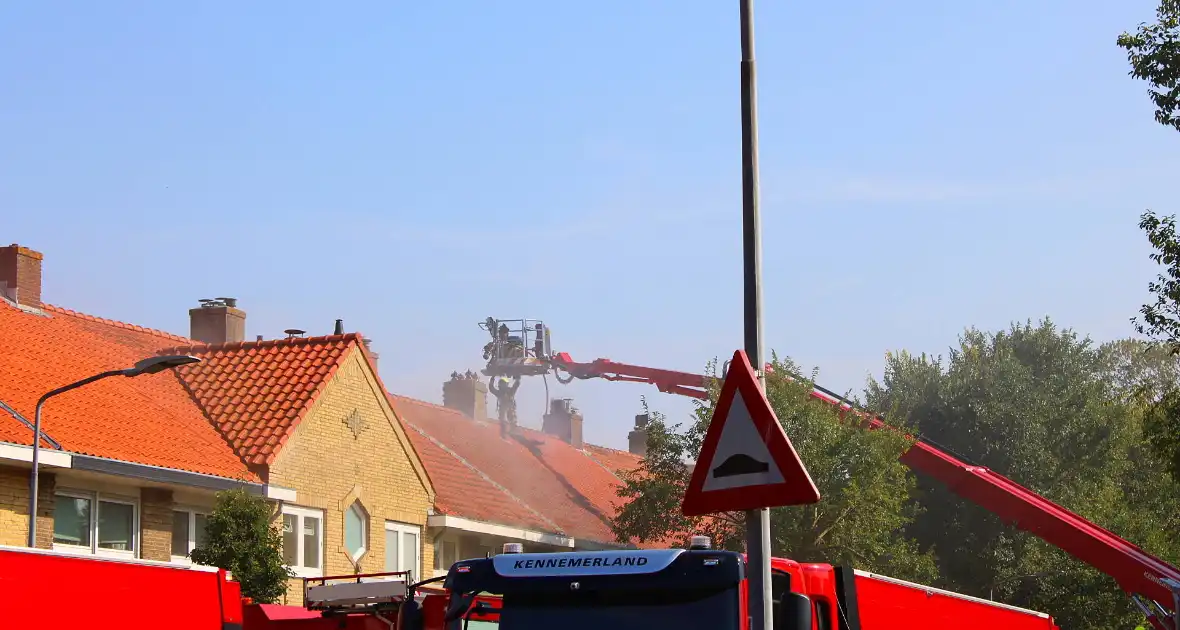 Veel hulpdiensten ingezet voor zeer grote brand - Foto 3