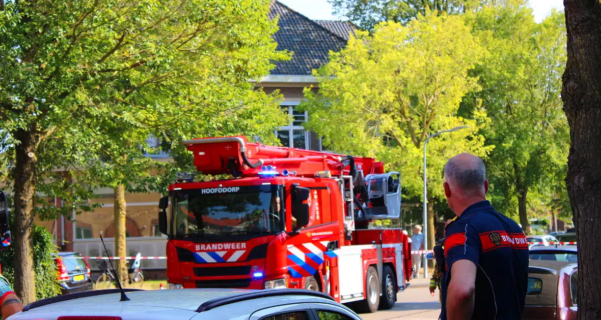 Veel hulpdiensten ingezet voor zeer grote brand - Foto 6