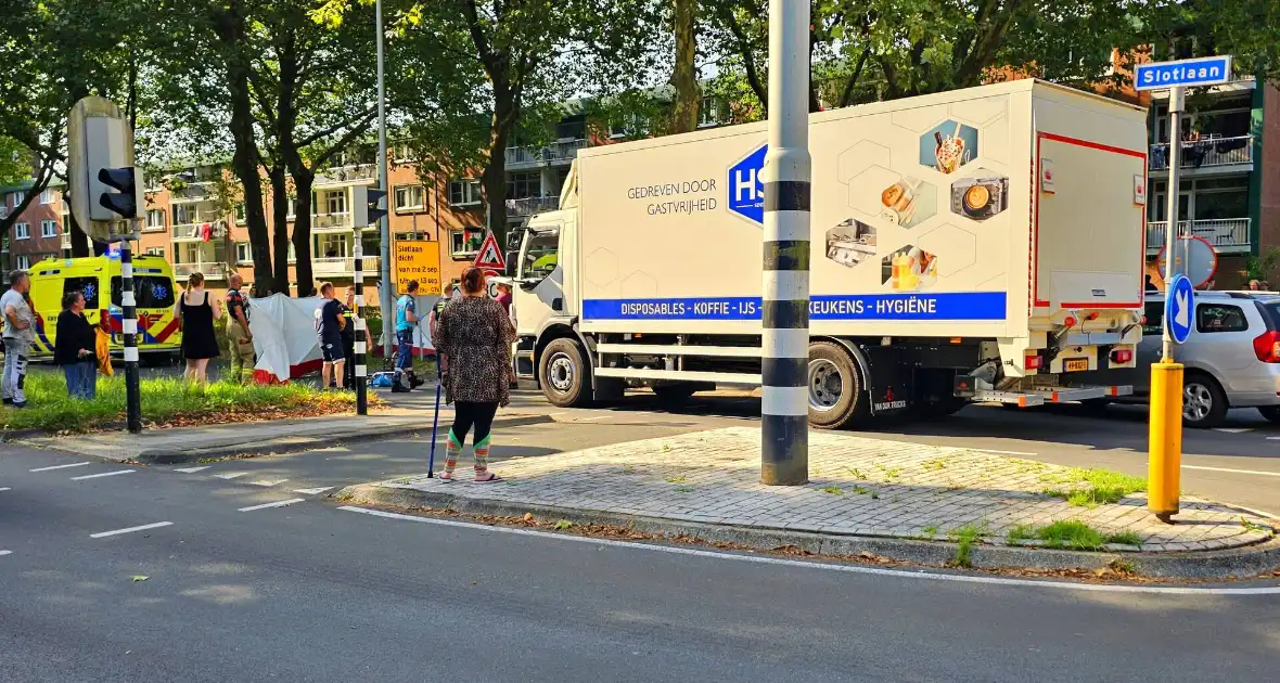 Ernstig ongeval tussen fietser en vrachtwagen - Foto 2