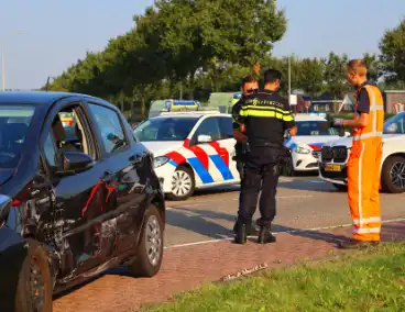 Meerdere personen nagekeken bij aanrijding op rotonde