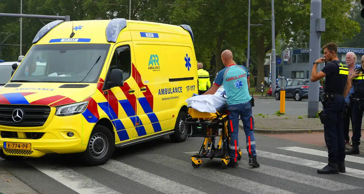 Personenauto rijdt door na veroorzaken verkeersongeval met scootmobiel - Foto 7