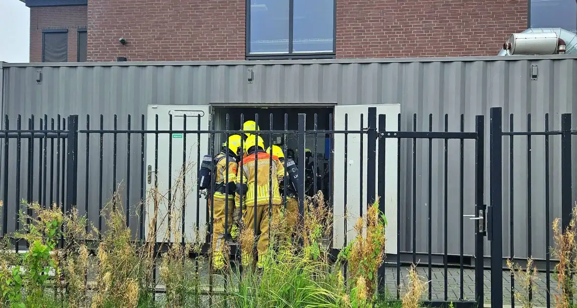 Brand in bijgebouw van industriepand