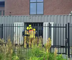 Brand in bijgebouw van industriepand