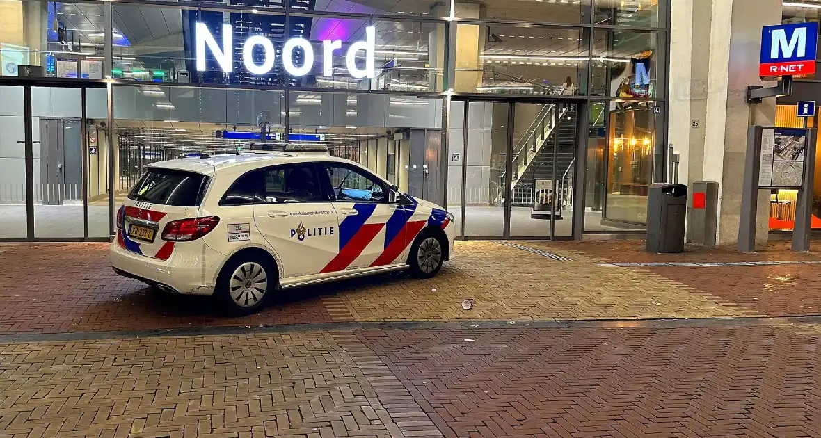 Persoon gewond bij steekpartij op metrostation - Foto 5