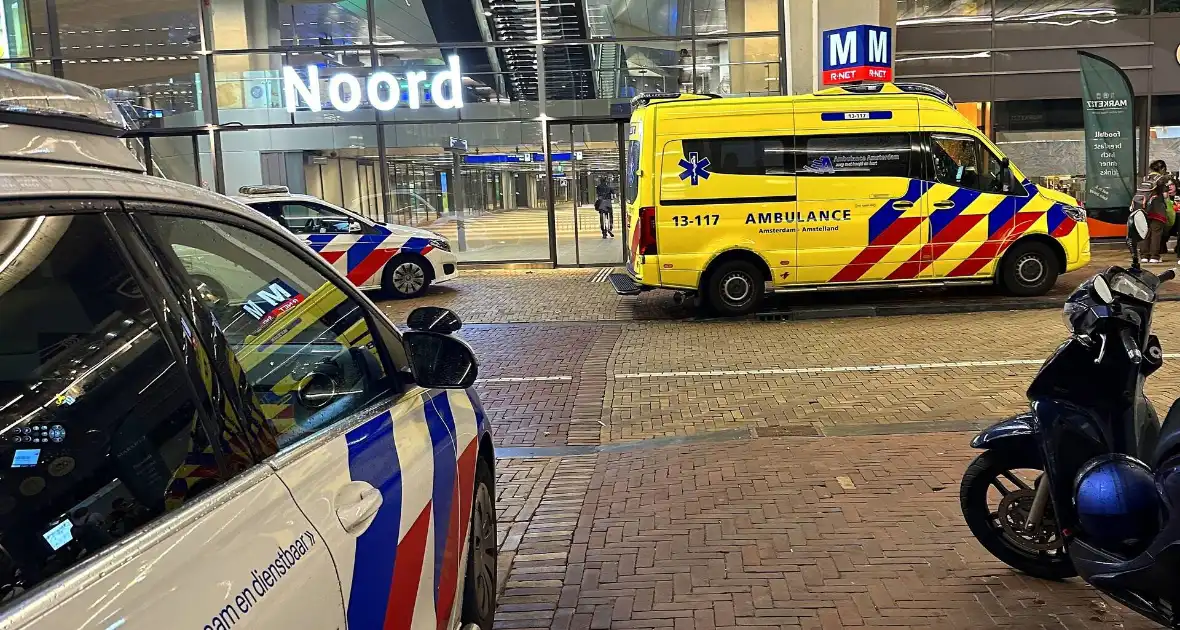 Persoon gewond bij steekpartij op metrostation - Foto 9