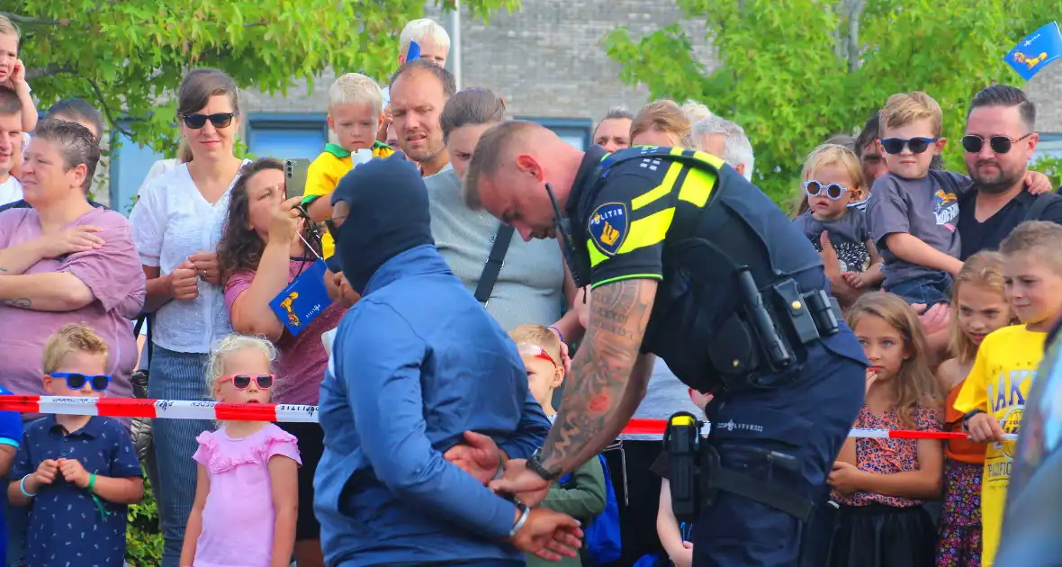 Loco-burgermeester aanwezig bij groots uitgepakte Veiligheidsdag - Foto 1