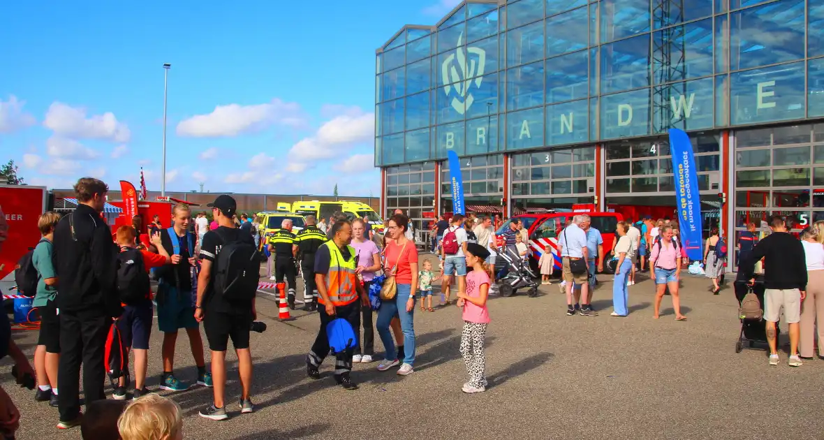 Loco-burgermeester aanwezig bij groots uitgepakte Veiligheidsdag - Foto 10