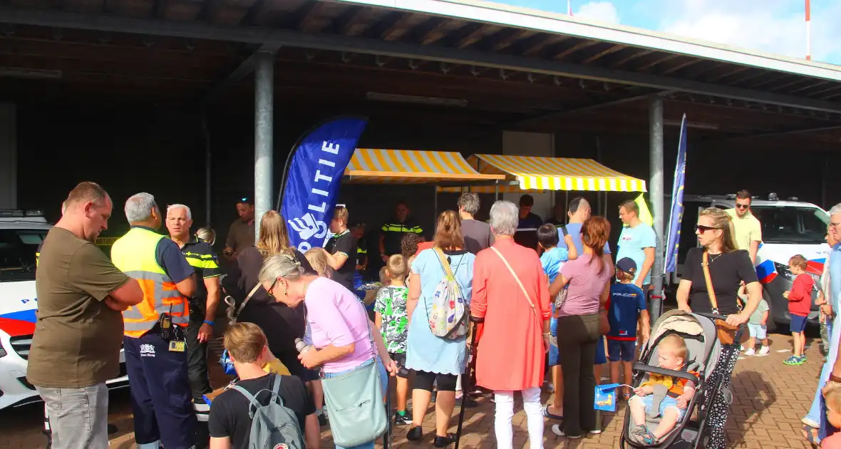 Loco-burgermeester aanwezig bij groots uitgepakte Veiligheidsdag - Foto 14