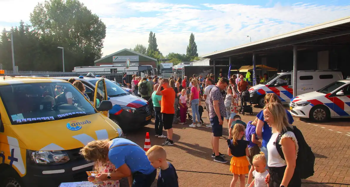 Loco-burgermeester aanwezig bij groots uitgepakte Veiligheidsdag - Foto 15