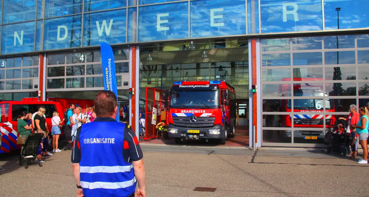 Loco-burgermeester aanwezig bij groots uitgepakte Veiligheidsdag - Foto 8