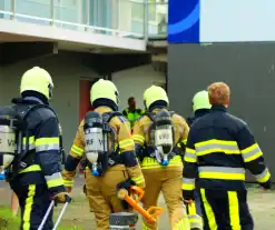 Brandweer controleert woning na melding van gaslucht