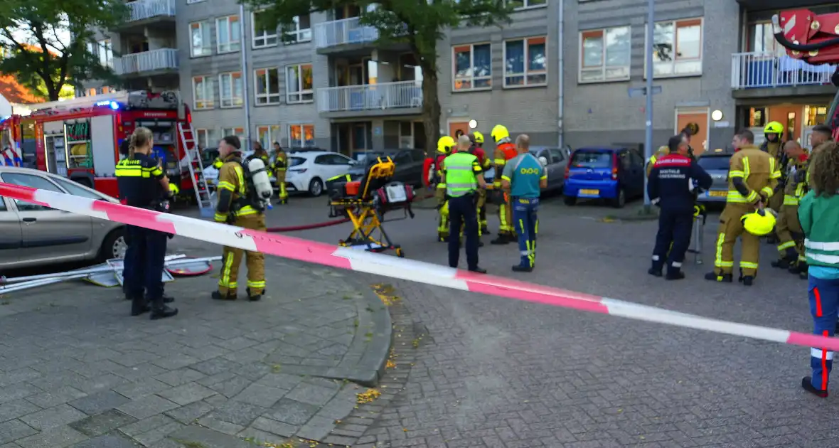 Uitslaande brand na explosie in woongebouw voor begeleid wonen