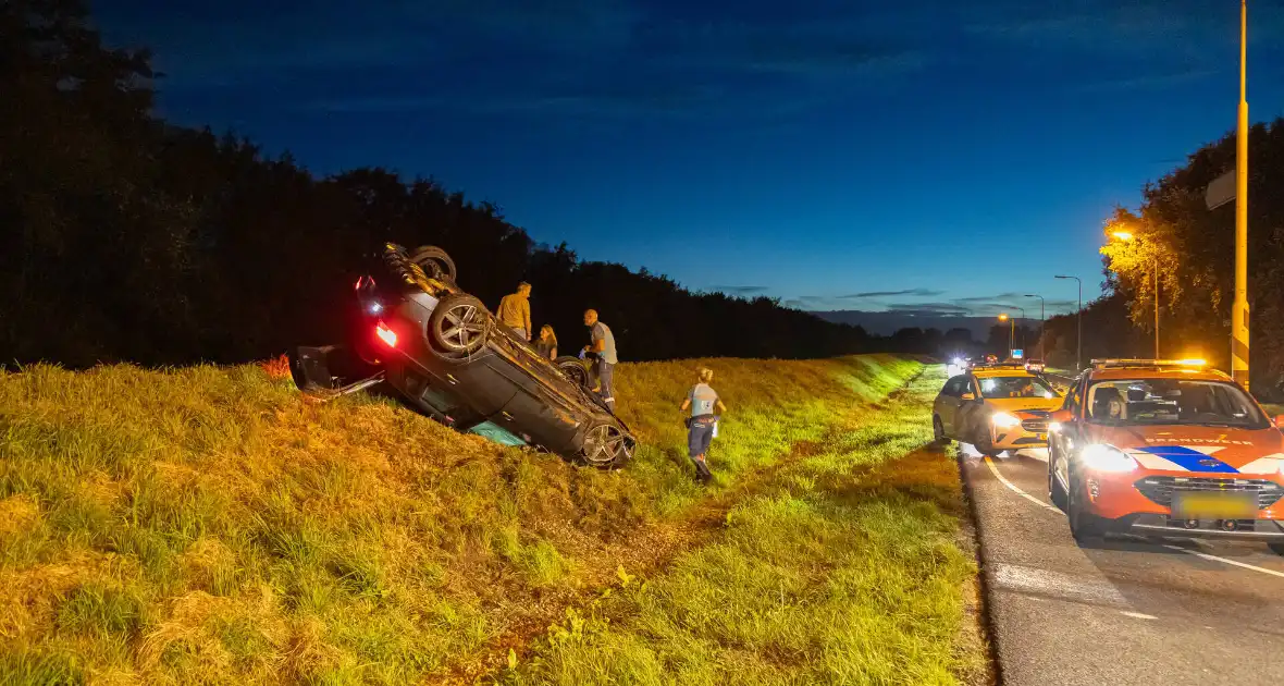 Dronken bestuurder crasht op afrit - Foto 2