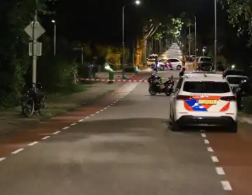 Straat afgesloten na beschieting woning