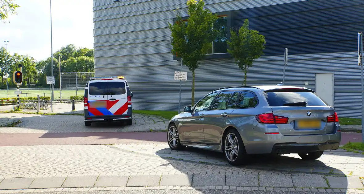 Overval op telefoonwinkel daders dreigen met vuurwapen - Foto 2