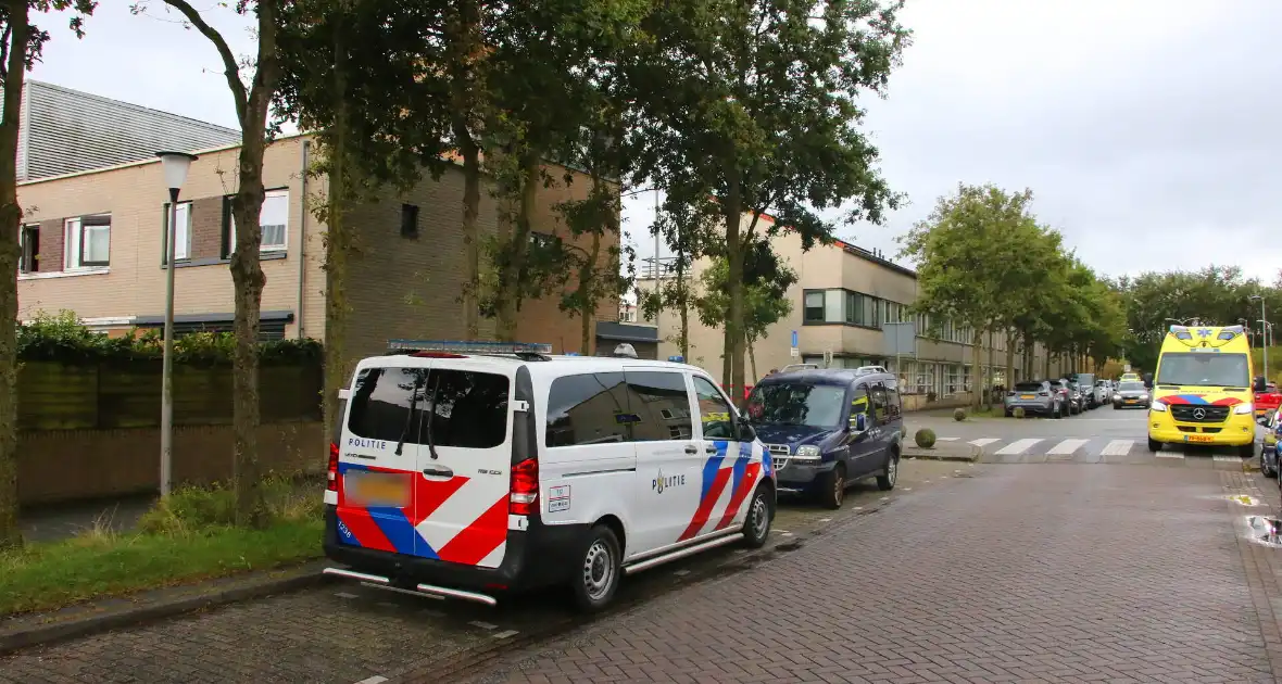 Fietser gewond naar ziekenhuis - Foto 4