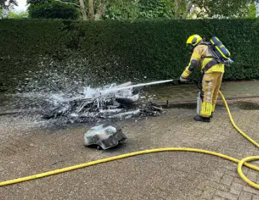 Motor volledig verwoest door brand