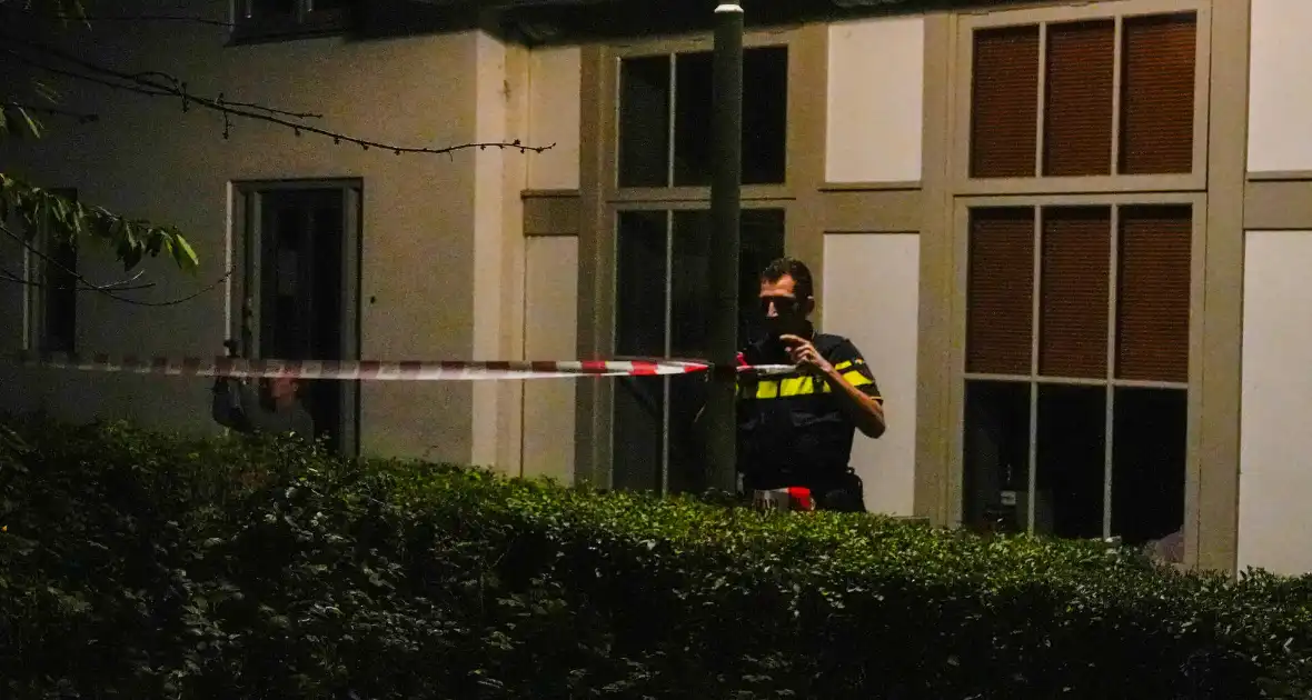 Onderzoek naar brand tegen voordeur woning