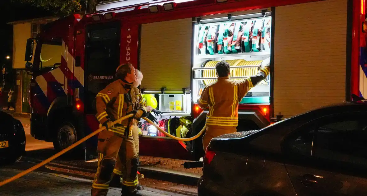 Onderzoek naar brand tegen voordeur woning - Foto 6